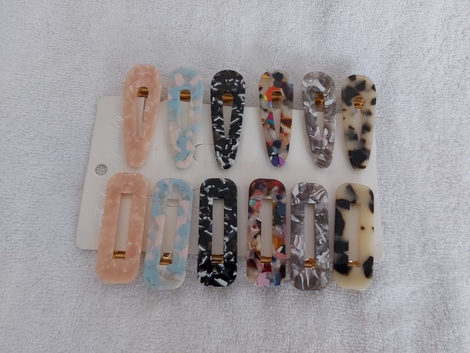 12pc. Acrylic Fashion Hair Clips/Barrette