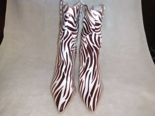 Women's Zebra Print Ankle Boots by Mackin J Size 11