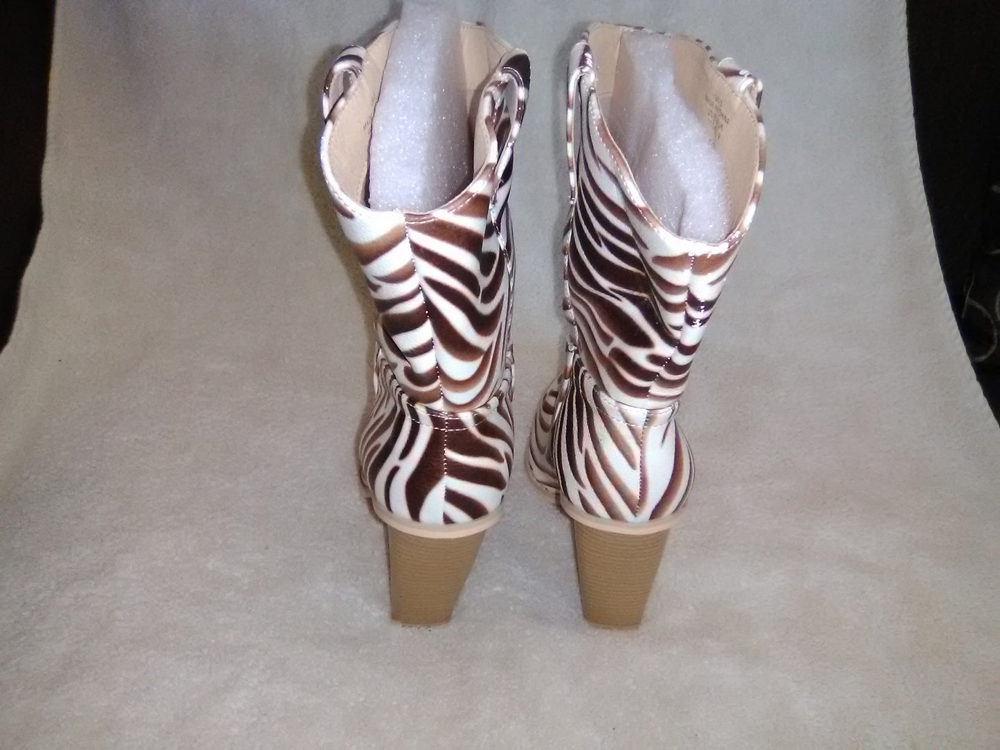 Women's Zebra Print Ankle Boots by Mackin J Size 11