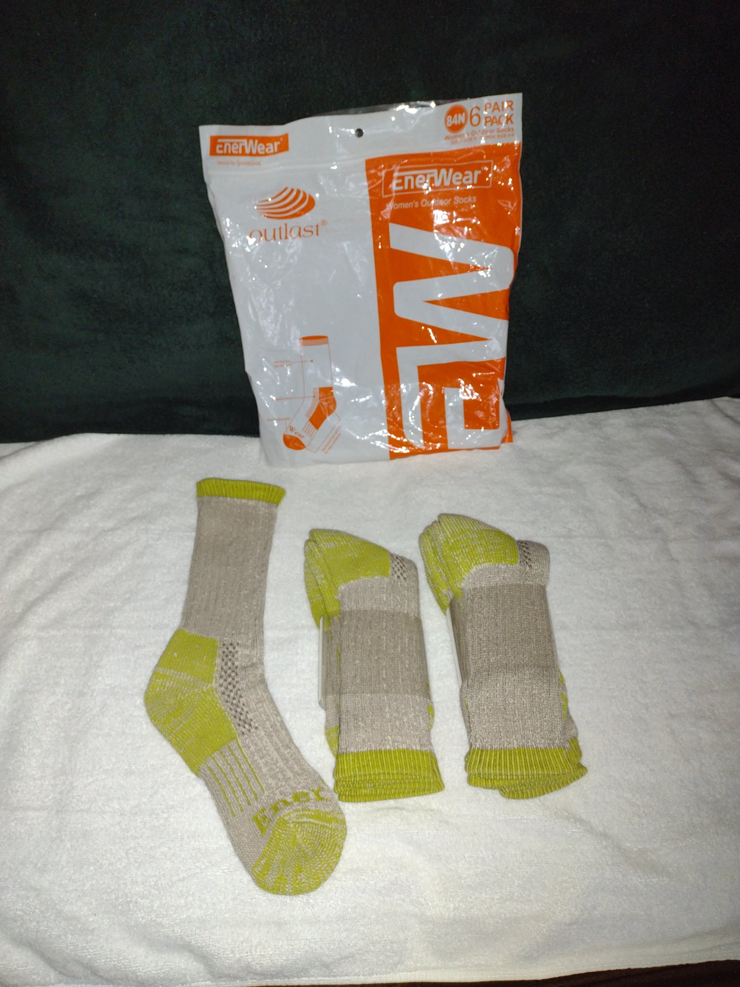 Women's Crew Socks 6Pk. Size 9-11 (Shoe 5-9) Gray & Green