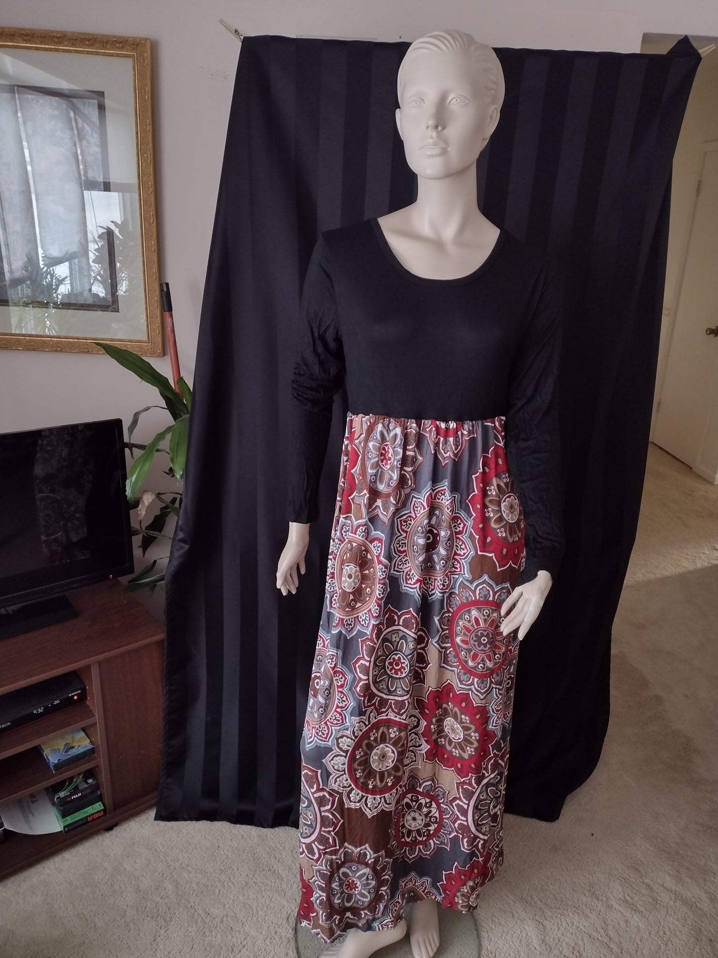 Women's Long Sleeve Soft Dress with Pockets Size L