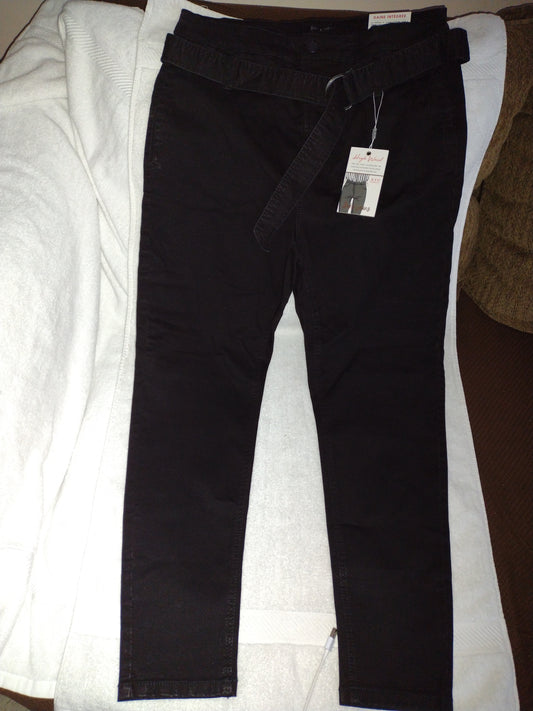 Women's Stretch Black Jeans with Belt 34"x 28" by Suko Jeans