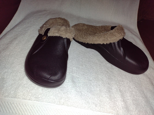 Winter Fur Lined Slipper/Clog by Beslip Black/Khaki Size 42-43