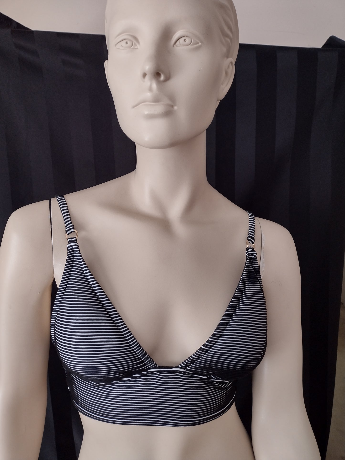 Women's Shade & Shore Triangle Halter Bikini Top Black & White Stripe Size S